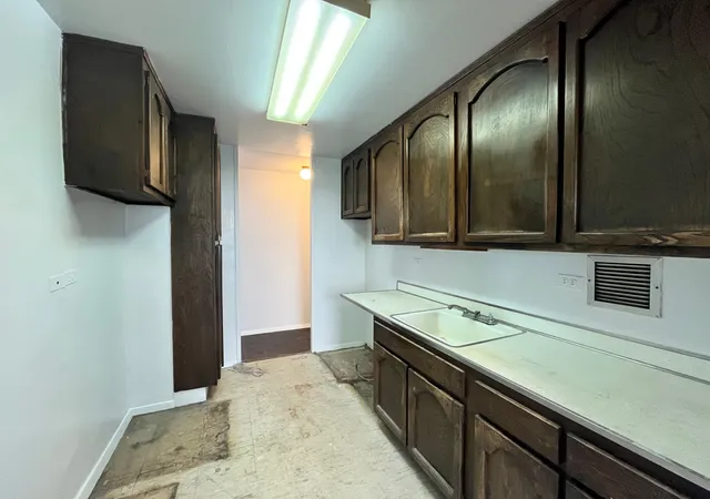 Photo 3 of Condo for sale at 175 01 Hillside Ave #1L, Jamaica, NY 11432 | MLS# RLS20051796 | Listing updated on 2025-09-30