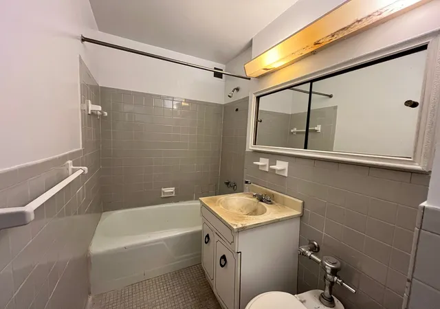 Photo 4 of House for sale at 175-01 Hillside Ave #1L, Jamaica, NY 11432 | MLS# RLS20051796 | Listing updated on 2025-09-30