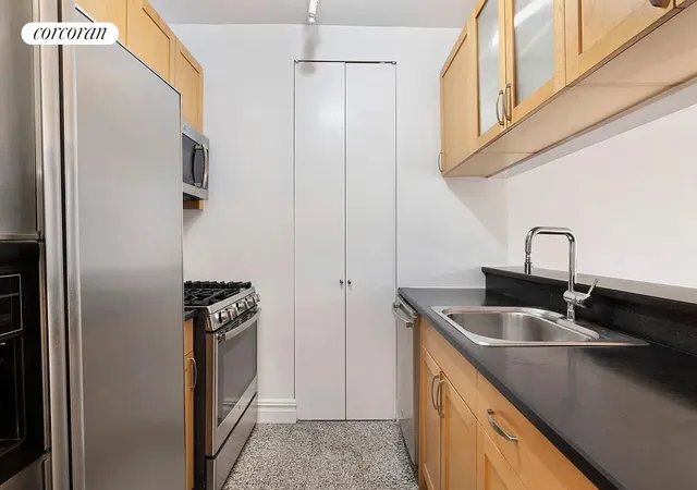 Photo 3 of Condo for sale at 401 E 60th St #6I, New York, NY 10022 | MLS# RLS20052125 | Listing updated on 2026-03-15