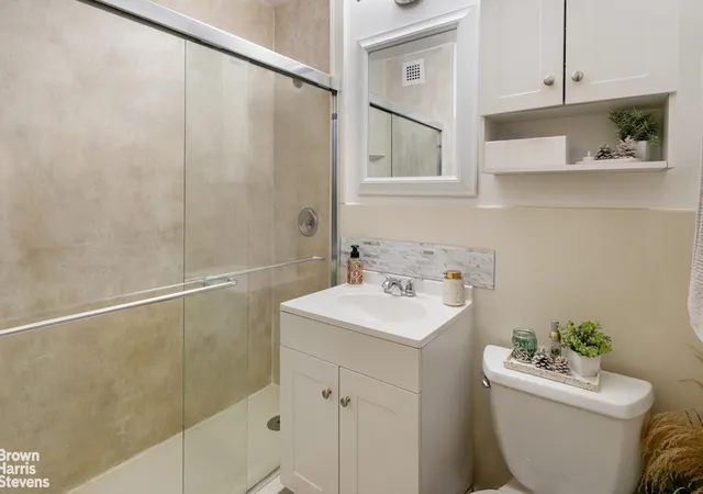 10th image of 2621 Palisade Ave #2G, New York City, NY 10463 | MLS# RLS20052151