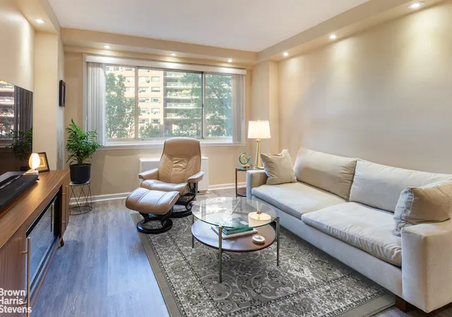 2nd image of 2621 Palisade Ave #2G, New York City, NY 10463 | MLS# RLS20052151