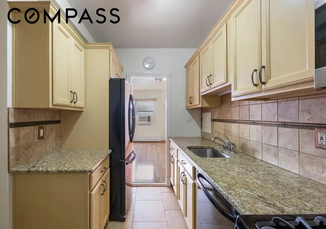 Photo 3 of Condo for sale at 9 Fordham Hl Oval #7H, New York City, NY 10468 | MLS# RLS20052376 | Listing updated on 2026-08-02