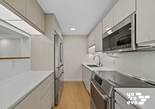 Photo 4 of Sale Pending at 130 Bradhurst Ave #702, New York City, NY 10039 | MLS# RLS20052452 | Listing updated on 2026-09-01