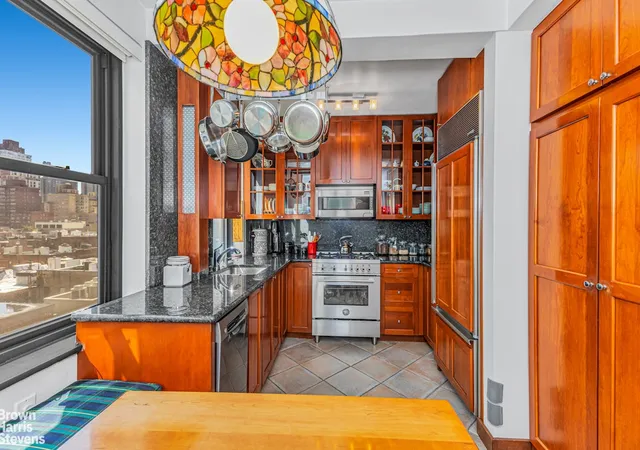Photo 4 of Sale Pending at 240 E 79th Street #8A, New York City, NY 10021 | MLS# RLS20052697 | Listing updated on 2026-07-30