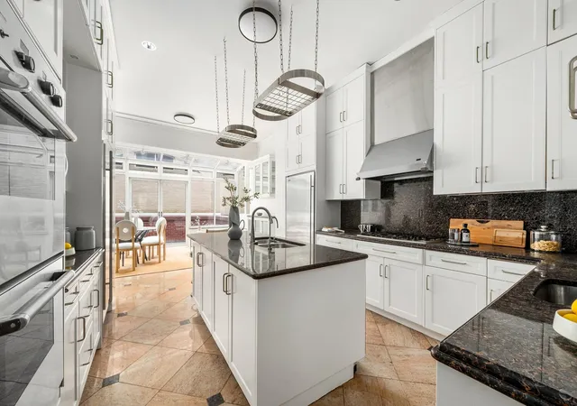 Photo 3 of Single family home for sale at 51 E 67Th St, New York, NY 10065 | MLS# RLS20052691 | Listing updated on 2026-05-07