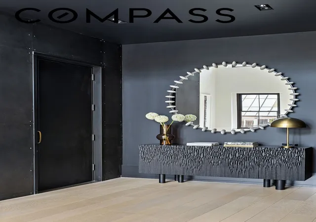 Listing Photo 5 - Condo for sale in building located at 443 Greenwich St, New York City, NY 10013 - Unit #PHD