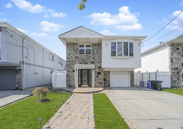 2nd image of 80 Freedom Ave, New York City, NY 10314 | MLS# RLS20052759