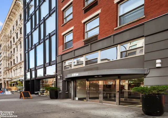 Photo 4 of House for sale at 350 W 14Th St #2D, New York, NY 10014 | MLS# RLS20053140 | Listing updated on 2026-01-18