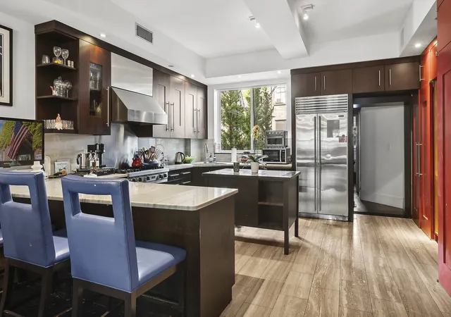 Photo 4 of House for sale at 209 E 31st Street, New York, NY 10016 | MLS# RLS20053209 | Listing updated on 2025-10-09