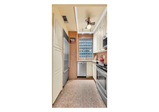 Photo 3 of House for sale at 410 E 57Th St #1B, New York City, NY 10022 | MLS# RLS20053219 | Listing updated on 2026-08-04