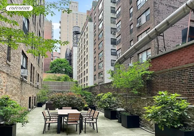 11th image of 245 E 72nd St #6E, New York City, NY 10021 | MLS# RLS20053317