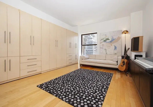 3rd image of 20 West St #27E, New York, NY 10004 | MLS# RLS20053434