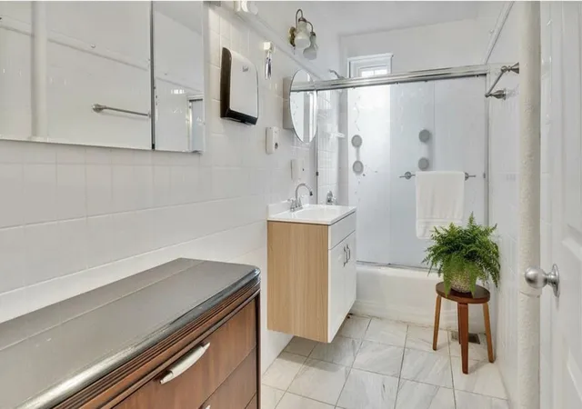 3rd image of 140-18 Burden Crescent #611, New York City, NY 11435 | MLS# RLS20053450