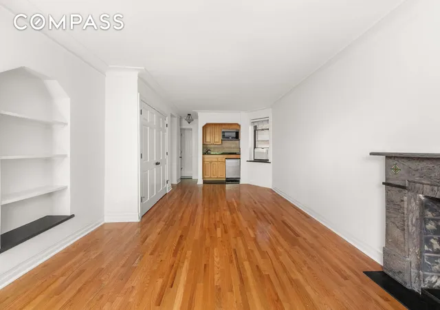 Listing Photo 5 - Condo for sale in building located at 436 E 58Th St, New York City, NY 10022 - Unit #1C
