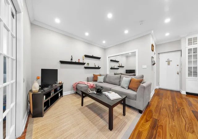 Listing Photo 3 - Condo for sale in building located at 225 W 70Th St, New York City, NY 10023 - Unit #4-B