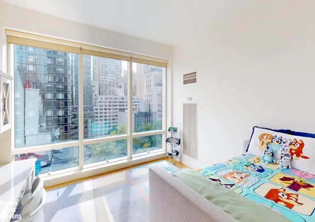 Photo 3 of House for sale at 845 United Nations Plz #12E, New York, NY 10017 | MLS# RLS20053582 | Listing updated on 2026-03-15