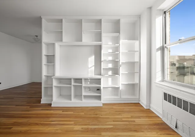5th image of 3512 Oxford Ave #6C, New York City, NY 10463 | MLS# RLS20053596