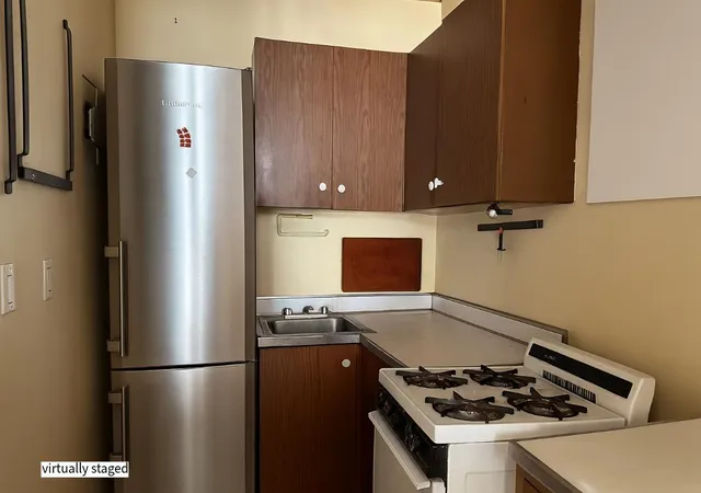 Photo 4 of Sale Pending at 123 W 80Th St #2-F, New York, NY 10024 | MLS# RLS20053598 | Listing updated on 2026-01-02