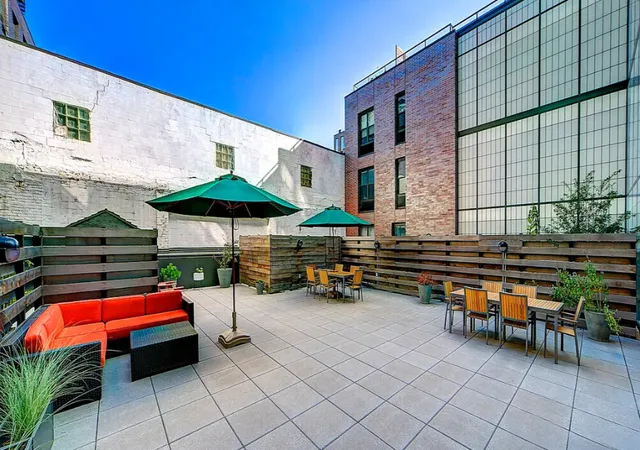 Photo 4 of Sale Pending at 58 Metropolitan Ave #2-B, New York City, NY 11249 | MLS# RLS20053725 | Listing updated on 2026-08-03
