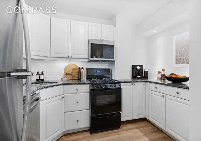 Photo 3 of Condo for sale at 333 E 34th St #14D, New York, NY 10016 | MLS# RLS20052195 | Listing updated on 2025-12-18