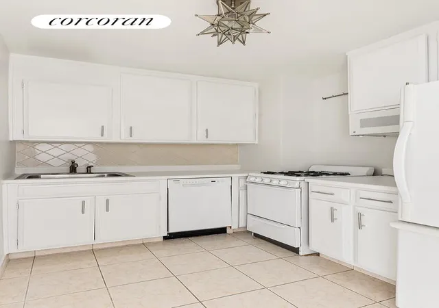 Photo 4 of House for sale at 305 E 24th Street #5S, New York, NY 10010 | MLS# RLS20054456 | Listing updated on 2025-11-19
