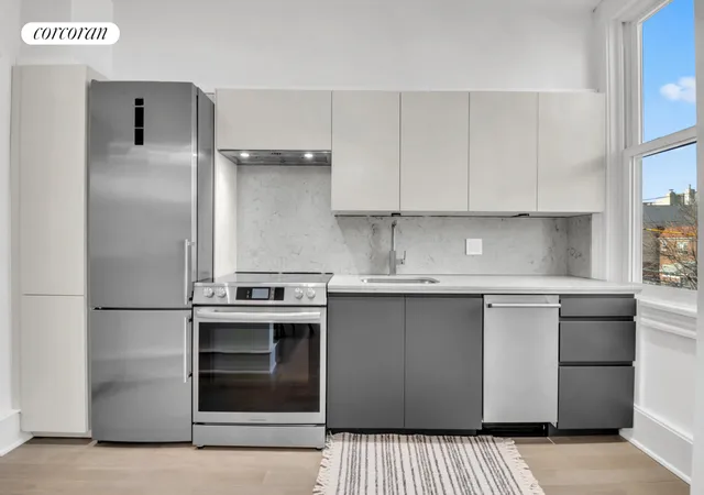 4th image of 25-20 Newtown Ave #2, Astoria, NY 11102 | MLS# RLS20054541