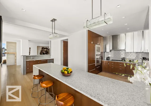 Listing Photo 4 - Condo for sale in building located at 350 W Broadway, New York City, NY 10013