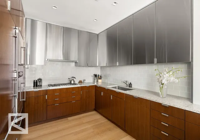 Listing Photo 5 - Condo for sale in building located at 350 W Broadway, New York City, NY 10013