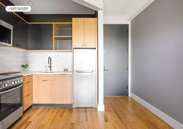 Photo 3 of Townhouse for sale at 1226 St Marks Ave #4B, Brooklyn, NY 11213 | MLS# RLS20054763 | Listing updated on 2026-03-16
