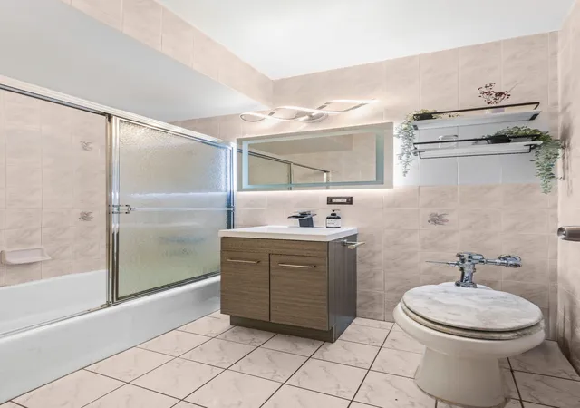 5th image of 1874 Pelham Pkwy S #5B, New York City, NY 10461 | MLS# RLS20054809