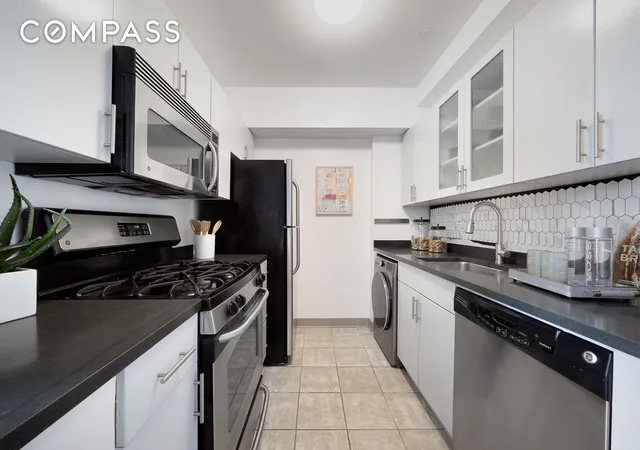 Photo 3 of House for sale at 68 Bradhurst Ave #PHL, New York, NY 10039 | MLS# RLS20055219 | Listing updated on 2025-12-20