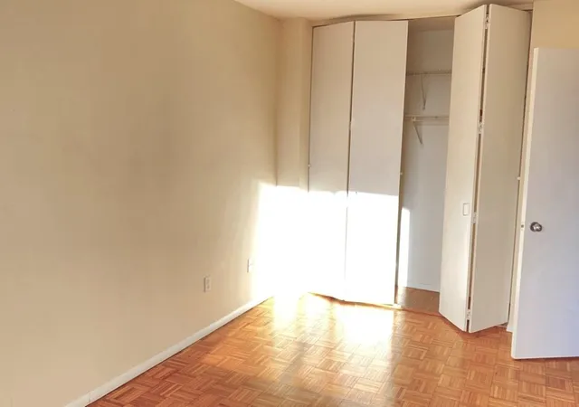 Listing Photo 4 - Condo for sale in building located at 300 Albany St, New York City, NY 10280 - Unit #6G