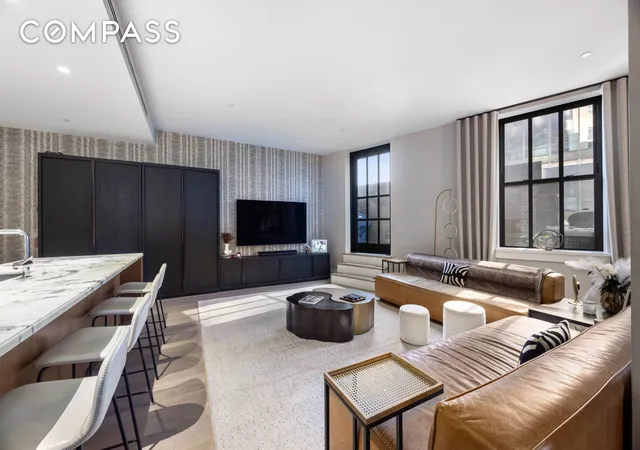 2nd image of 100 Barclay St #16G, New York, NY 10007 | MLS# RLS20055448