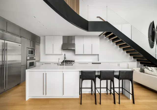 Listing Photo 4 - Condo for sale in building located at 310 E Houston St, New York City, NY 10002 - Unit #PH1