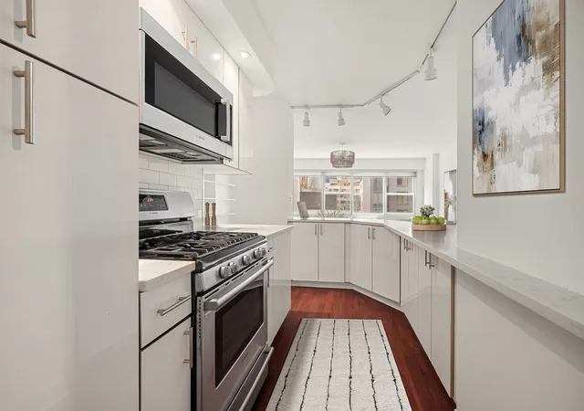 3rd image of 153 E 57Th St #9GH, New York City, NY 10022 | MLS# RLS20056065