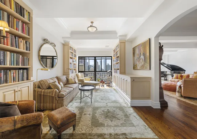 Photo 4 of House for sale at 350 W 57th Street #19C, New York, NY 10019 | MLS# RLS20056165 | Listing updated on 2025-12-07