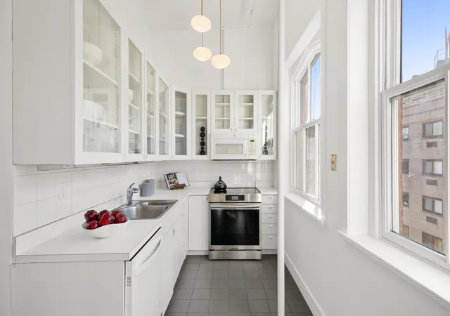 4th image of 55 Prince St, New York City, NY 10012