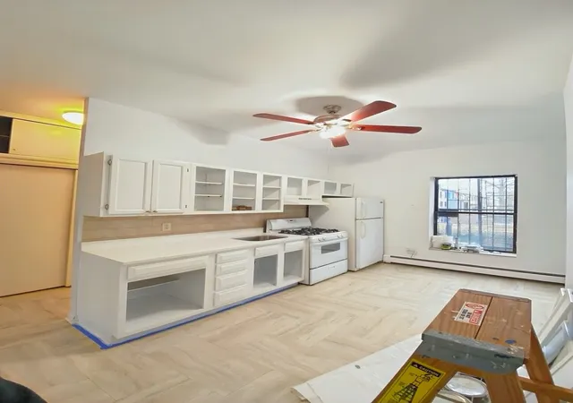 Photo 3 of Multi family home for sale at 158 Nevins St, Brooklyn, NY 11217 | MLS# RLS20056387 | Listing updated on 2026-01-15