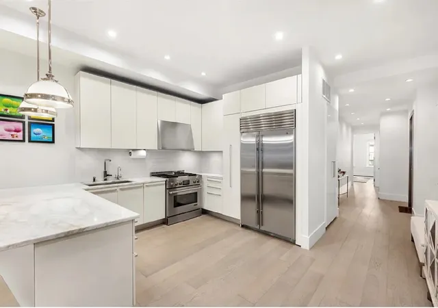 Photo 3 of House for sale at 53 Murray St #5, New York, NY 10007 | MLS# RLS20037091 | Listing updated on 2025-11-07
