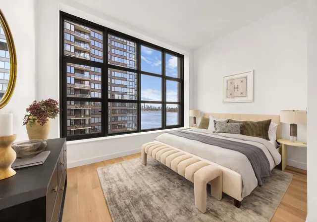 Photo 4 of Sale Pending at 29 Huron St, Brooklyn, NY 11222 | MLS# RLS20056475 | Listing updated on 2026-04-24