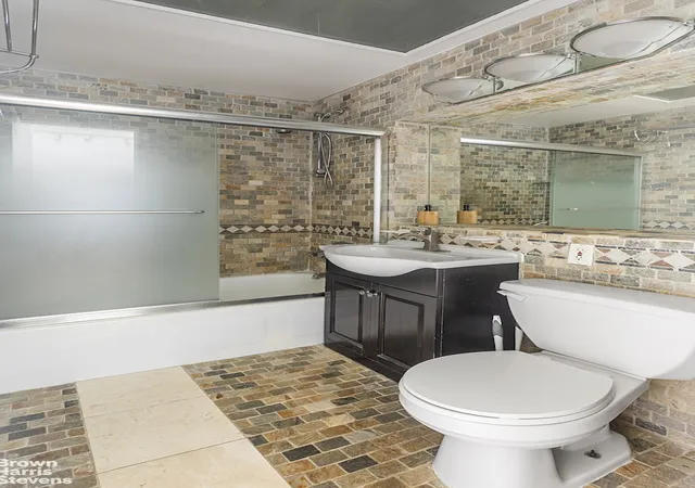 Photo 4 of House for sale at 10 Christopher St #5C, New York, NY 10014 | MLS# RLS20056548 | Listing updated on 2026-02-05