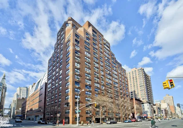 Homes for sale in New York City, NY | 330 3rd Avenue, New York City, NY 10010 | Houzeo