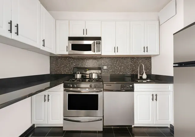 Photo 3 of House for sale at 130 E 18th Street #14J, New York, NY 10003 | MLS# RLS20056817 | Listing updated on 2026-01-05
