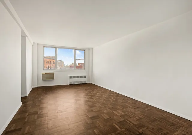 2nd image of 61 Jane St #9S, New York City, NY 10014 | MLS# RLS20056834