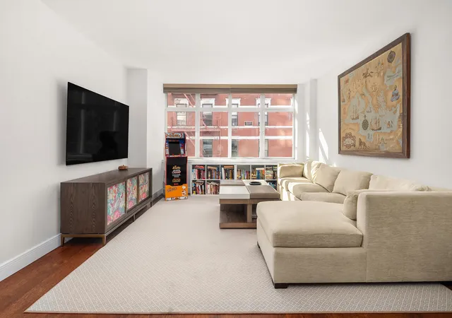 House for sale at 181 E 90th Street #4A, New York, NY 10128 | MLS# RLS20056959 | Listing updated on 2026-01-05
