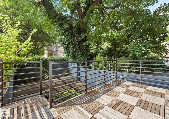 Photo 4 of Sale Pending at 210 Macon St, Brooklyn, NY 11216 | MLS# RLS20057094 | Listing updated on 2026-01-26