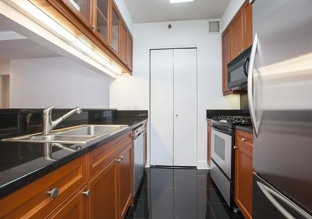 Photo 3 of House for sale at 220 Riverside Blvd #6-T, New York, NY 10069 | MLS# RLS20057187 | Listing updated on 2026-03-14
