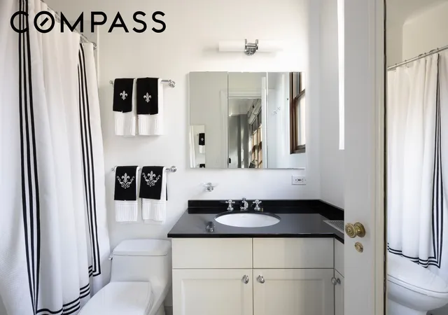 Homes for sale in New York City, NY | 14 E 75th St #7E, New York City, NY 10021 | MLS# RLS20056033