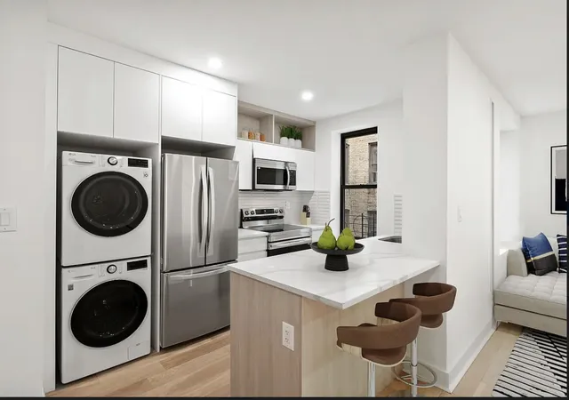 2nd image of 78-86 Thayer St, New York City, NY 10040