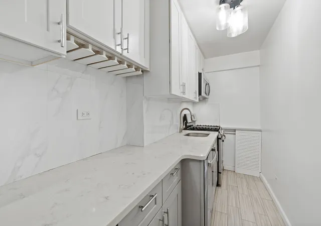5th image of 335 E 51St St #D, New York, NY 10022 | MLS# RLS20057559